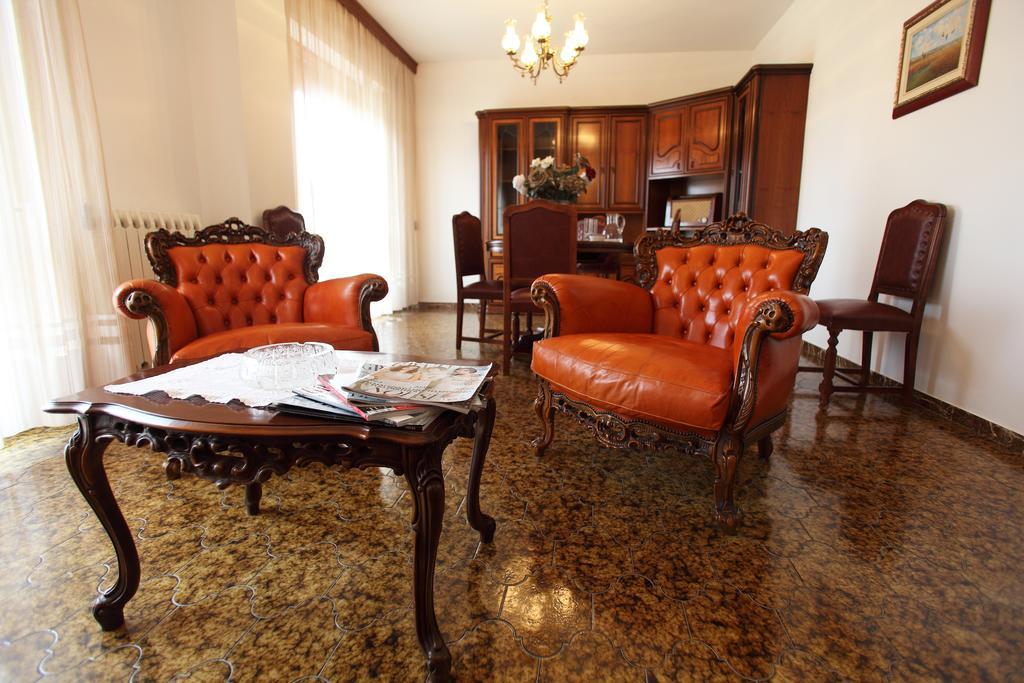 Apartamento La Residenza Di Bacco Cannara Exterior foto
