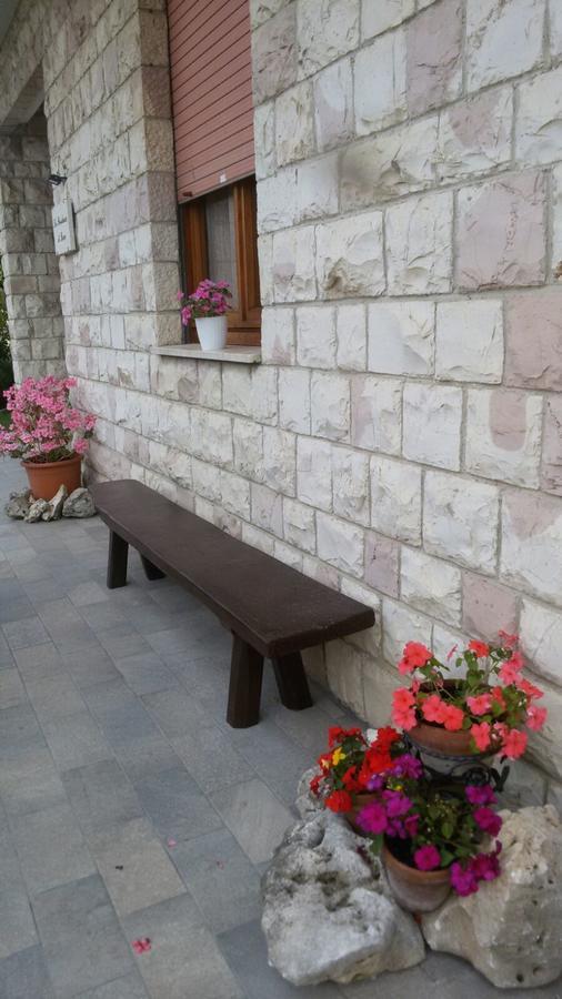 Apartamento La Residenza Di Bacco Cannara Exterior foto