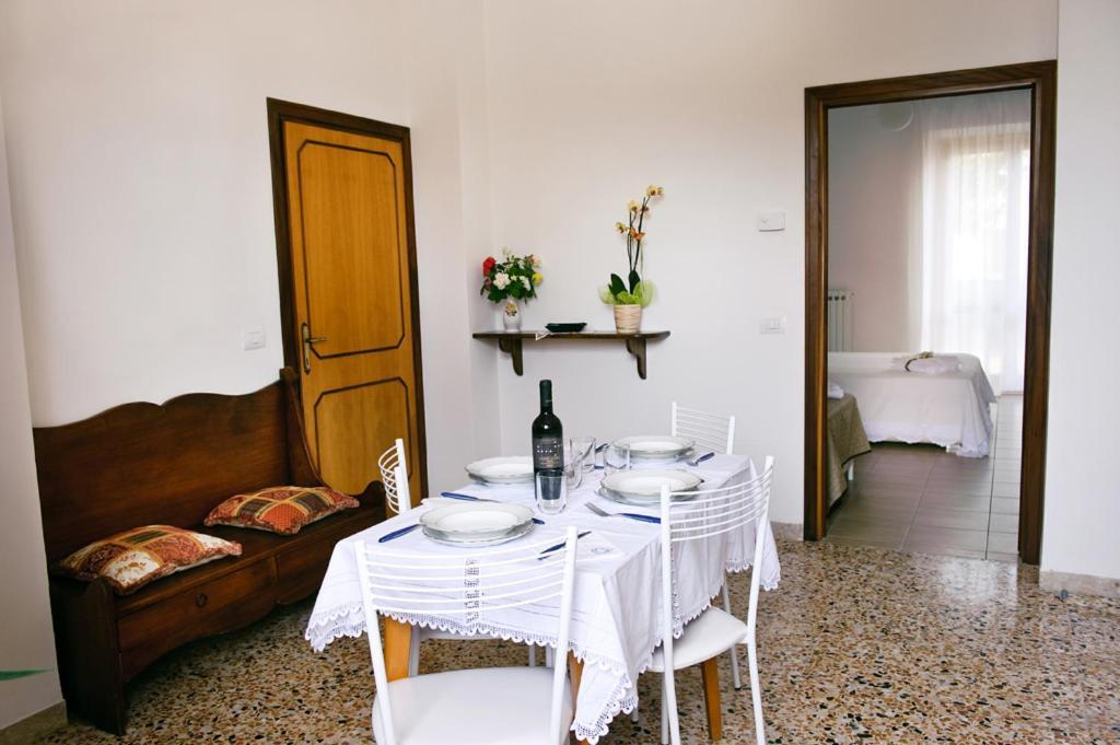 Apartamento La Residenza Di Bacco Cannara Exterior foto